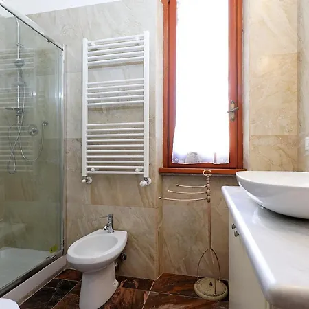 Apartment Cornelia - Charme Rom